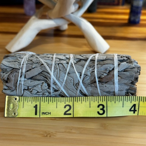 Organic white sage, abalone shell & wood base smudge bundle! 🔮 - Picture 3 of 9